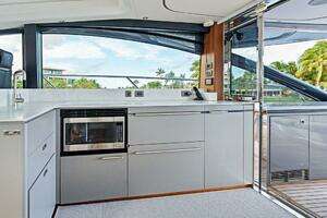 2021 Princess V55 thumbnail 30