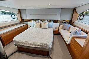 2021 Princess V55 thumbnail 31