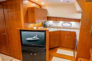 2015 Tiara Yachts 4300 Open thumbnail 10