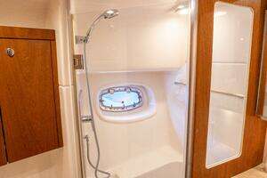 2015 Tiara Yachts 4300 Open thumbnail 12