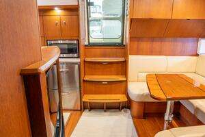 2015 Tiara Yachts 4300 Open thumbnail 3