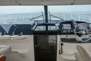 2015 Tiara Yachts 4300 Open thumbnail 18