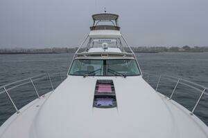2015 Tiara Yachts 4300 Open thumbnail 39