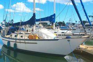 1989 Pacific Seacraft Cutter thumbnail 1