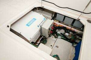 2023 Pursuit DC 365 Dual Console thumbnail 31