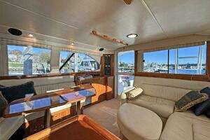 2004 Riviera 40 Sportfish thumbnail 25