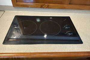 2004 Riviera 40 Sportfish thumbnail 28