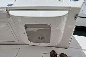 2004 Riviera 40 Sportfish thumbnail 42