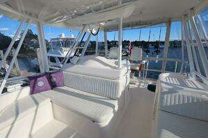 2004 Riviera 40 Sportfish thumbnail 8