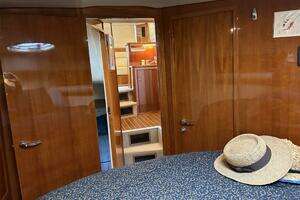 2004 Riviera 40 Sportfish thumbnail 36