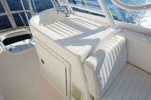 2004 Riviera 40 Sportfish thumbnail 10