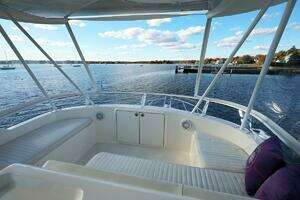 2004 Riviera 40 Sportfish thumbnail 11