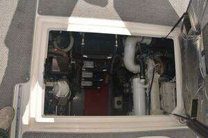 2001 Sea Ray 460 Sundancer thumbnail 61
