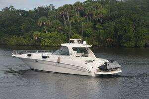 2001 Sea Ray 460 Sundancer thumbnail 9