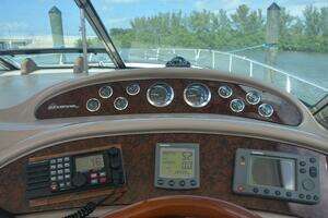 2001 Sea Ray 460 Sundancer thumbnail 16