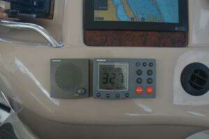 2001 Sea Ray 460 Sundancer thumbnail 23