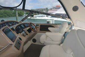 2001 Sea Ray 460 Sundancer thumbnail 14