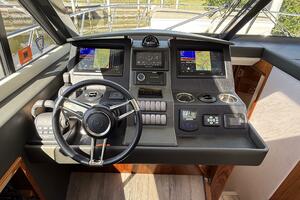 44FT (13.11M) RIVIERA