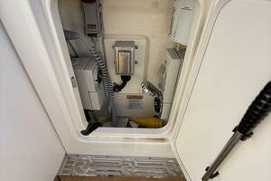 44FT (13.11M) RIVIERA