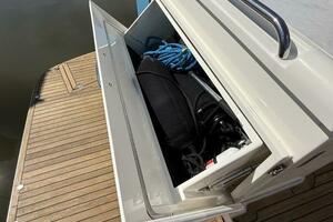 44FT (13.11M) RIVIERA