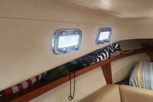 2003 Mainship Pilot 30 thumbnail 17
