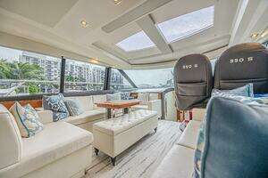 2013 Prestige 550S thumbnail 11