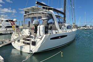 Elvira 2010 Feeling 52 Yacht For Sale in Marsden Cove Marina, 