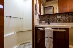 JOB SITE 60ft Sea Ray Yacht For Sale