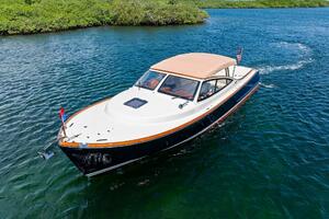 CAPRI 38ft Hinckley Yacht For Sale