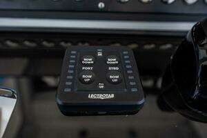 2021 Everglades 335 Center Console thumbnail 31