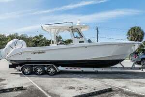 2021 Everglades 335 Center Console thumbnail 2