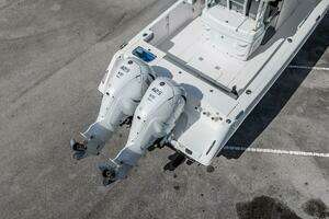 2021 Everglades 335 Center Console thumbnail 54