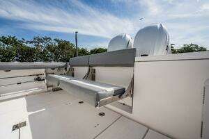 2021 Everglades 335 Center Console thumbnail 46