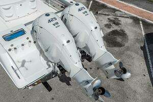 2021 Everglades 335 Center Console thumbnail 50