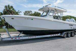 2021 Everglades 335 Center Console thumbnail 5
