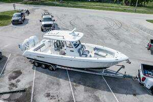 2021 Everglades 335 Center Console thumbnail 57