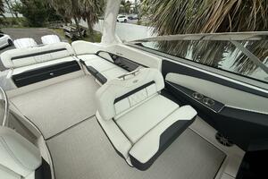 34ft Regal Yacht For Sale