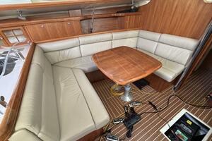 44ft Hunter Yacht For Sale