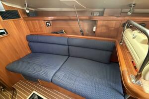 44ft Hunter Yacht For Sale