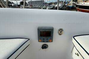 2001 Catalina 380 thumbnail 17