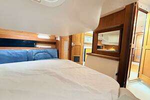 2001 Catalina 380 thumbnail 28