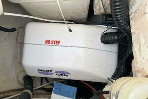 2001 Catalina 380 thumbnail 46