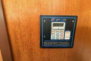2001 Catalina 380 thumbnail 48
