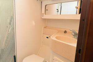 2001 Catalina 380 thumbnail 29