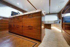 2024 Viking 68 Convertible thumbnail 16
