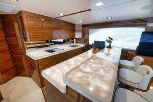 2024 Viking 68 Convertible thumbnail 15