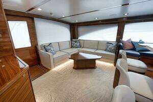 2024 Viking 68 Convertible thumbnail 7