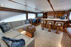 2024 Viking 68 Convertible thumbnail 2