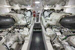 2024 Viking 68 Convertible thumbnail 71
