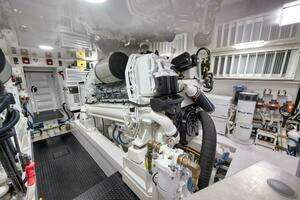 2024 Viking 68 Convertible thumbnail 72